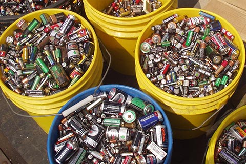 秦淮月牙湖废铅酸电池回收价格→附近回收磷酸电池,旧电池的回收价格
